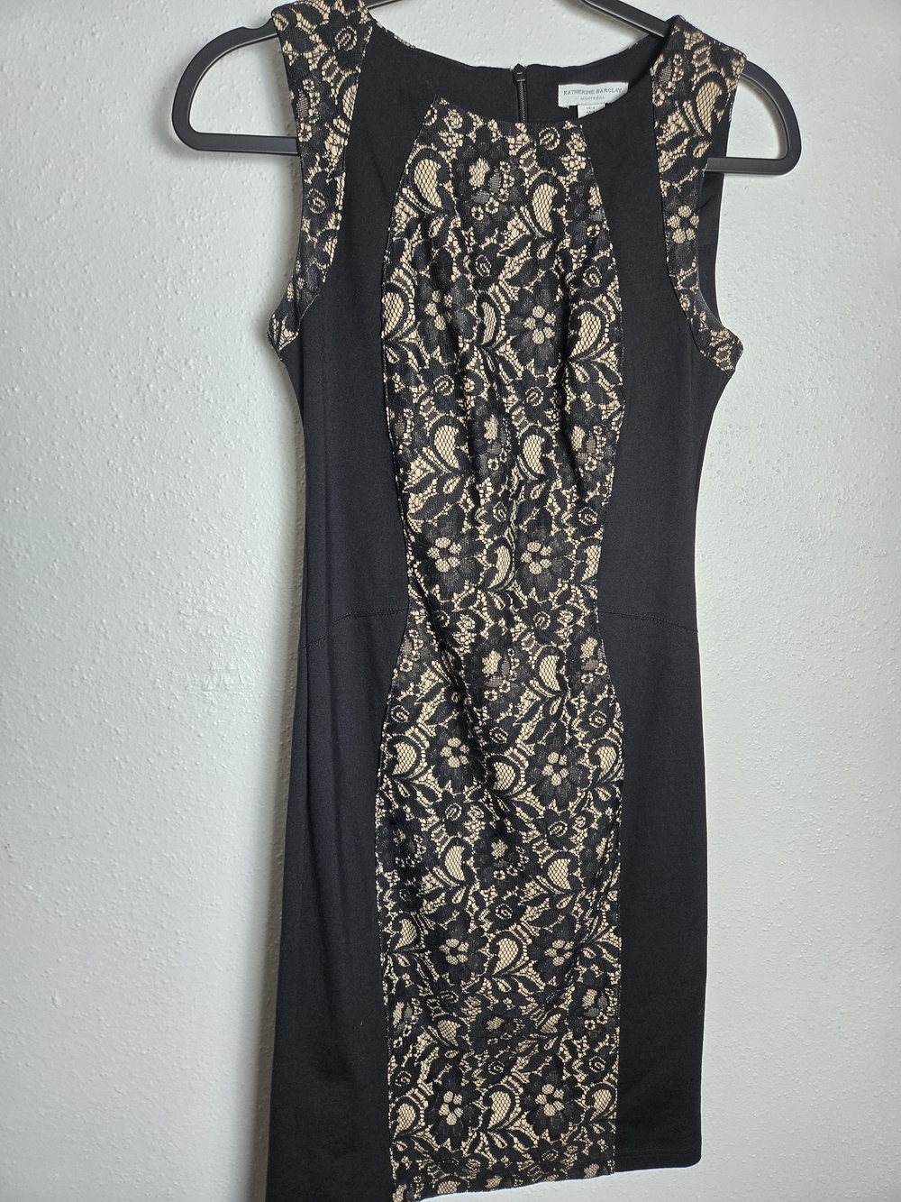 Black and Beige Lace Panel Sleeveless Sheath Dress